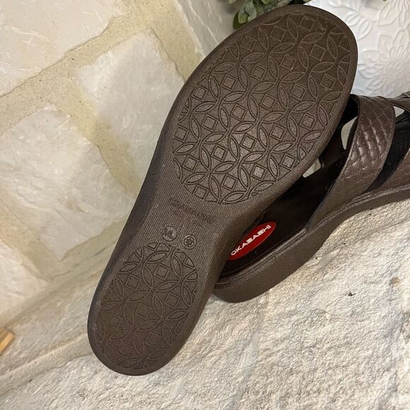 Okabashi brown cross strap sandals M/L - Picture 5 of 9